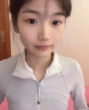 体验长相还不错的小妹